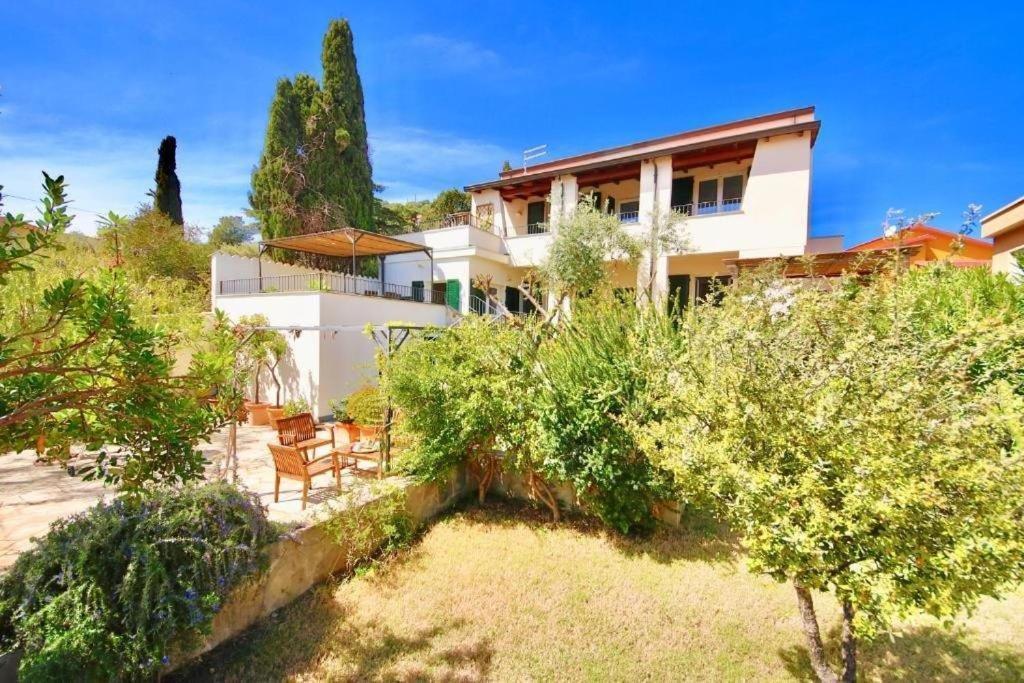 Villa Fatta Di Sogni Pula Eksteriør bilde